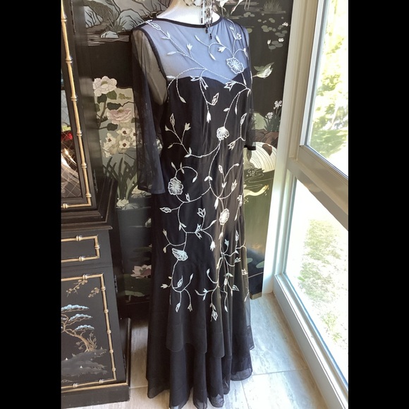 It Has Pockets! E Shakti Custom Gown. B14 - Picture 11 of 16